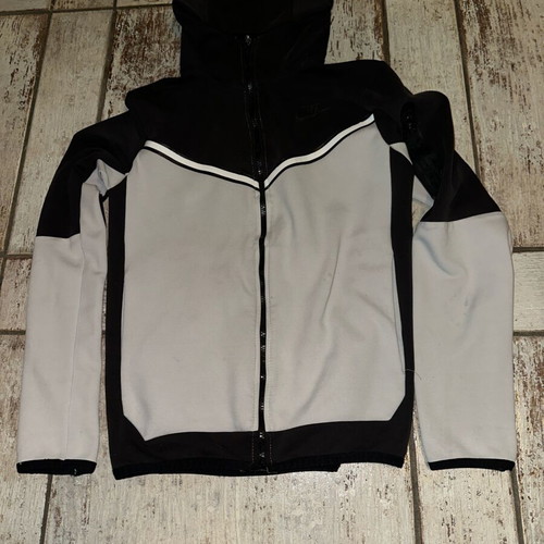 Nike Tech Fleece ζακέτα μεταχειρισμένη, μέγεθος S, μαύρο και άσπρο