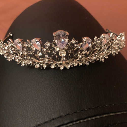 Bridal tiara like new