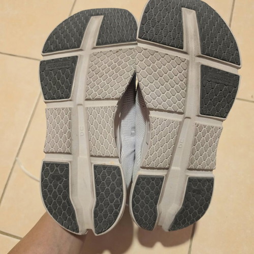 On Running Shoes used, white and grey, size 41