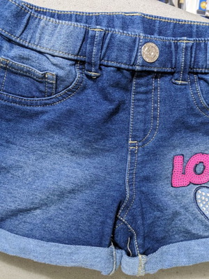 Girls' Love Shorts like new, size 128 cm, Ovs Fashion