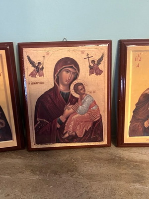 Wall icons in excellent condition, set of 3, 25 centimeters