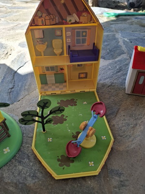 Peppa Pig playset used, toys and figures
