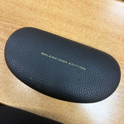 Balenciaga sunglasses like new, blue
