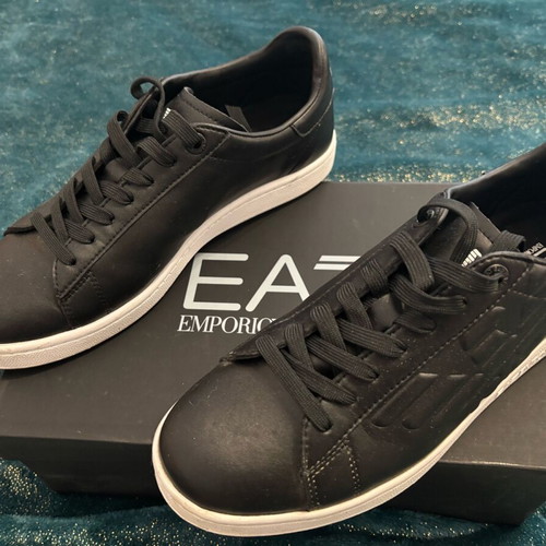 Emporio Armani sneakers size 42 like new, black