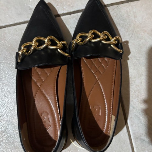 IRIS pointed ballet flats like new with low heel black and gold chain