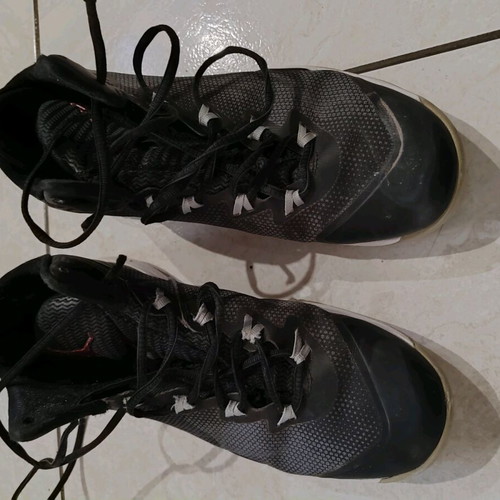 Jordan sport shoes used, size 39-40, missing laces