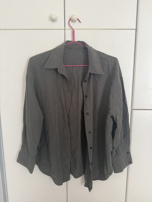 Zara button up shirt khaki size M like new