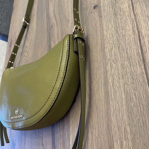 Michael Kors Camden Small Messenger Bag new, pistachio leather crossbody