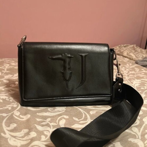 Trussardi crossbody bag like new, black