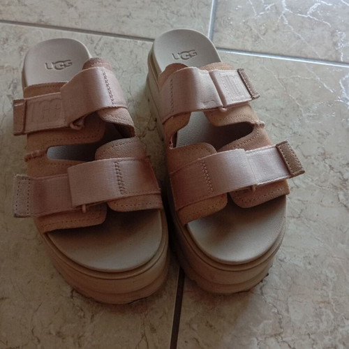 Ugg Australia platform sandals size 39, beige pink