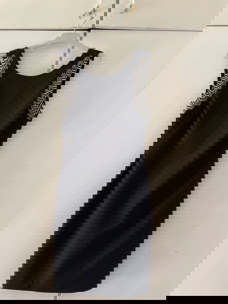  ginekio forema mavro me leptomeria kentiti