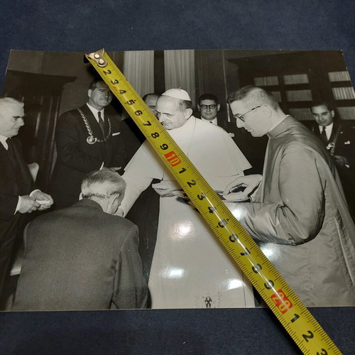 Pope Paul VI photo used, vintage collectible 24×18