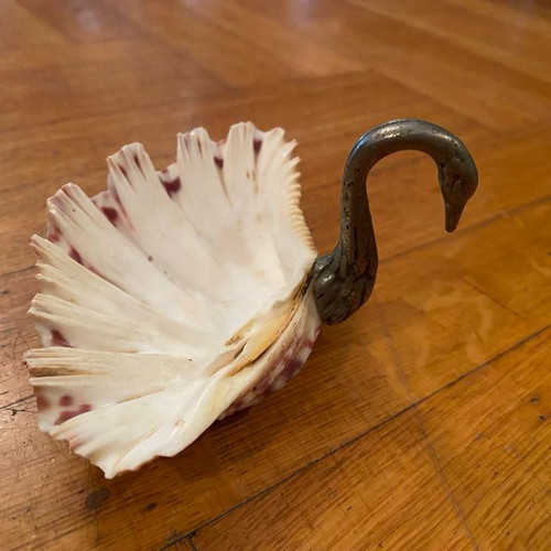Decorative table ornament used, shell with swan head