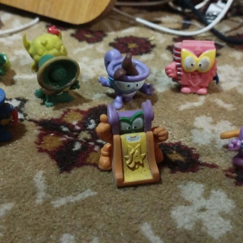 SuperZings collection of 15 figures and 2 vehicles
