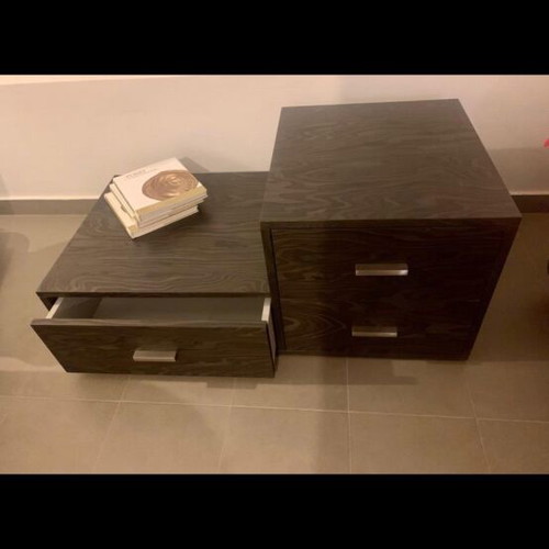 Drawer unit with three drawers like new, dark gray color