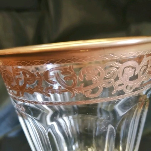 Italian crystal glasses like new, 16 pieces with embossed designs