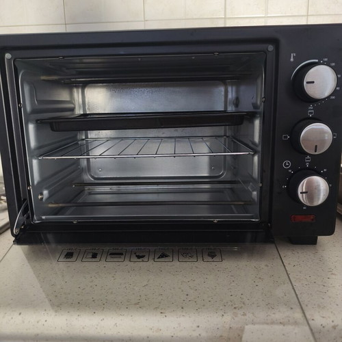 Oven 20 Lt like new, fully functional