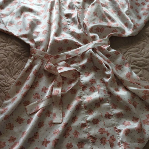 Oz satin sleepwear set 3 pieces like new, white with pink flowers
