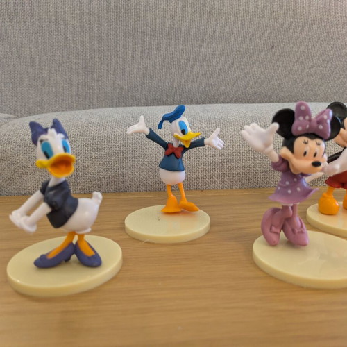 Disney hero figures like new, cake decoration set