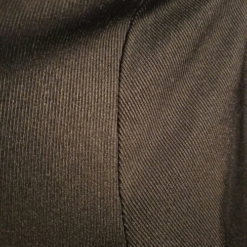 H&M women's black t-shirt like new, elastic