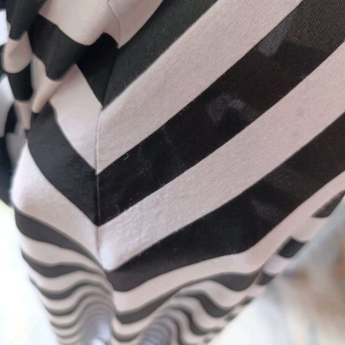 Maxi striped skirt like new, black and white