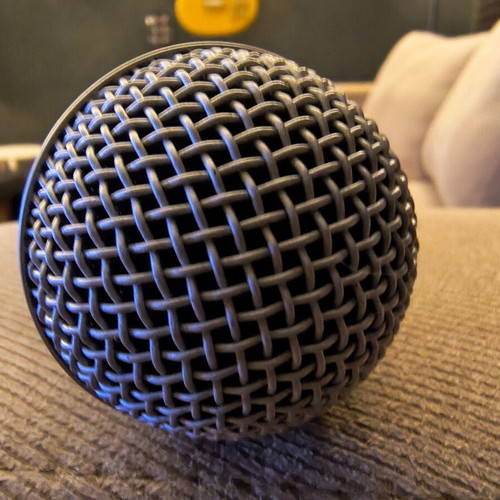 Shure SM58 dynamic microphone XLR like new