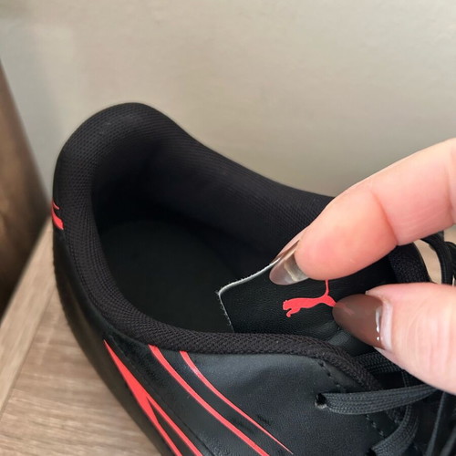 Puma football shoes like new, size 43, black