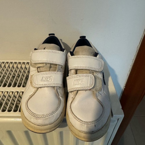 Nike athletic shoes used, size 27.5, black and white