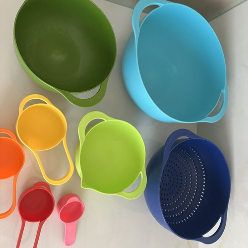 Joseph Joseph Nest Plus 8-Piece Plastic Kitchen Measuring Set like new