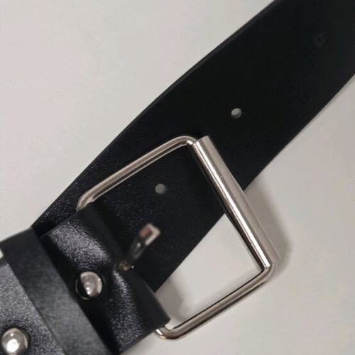 Nina Kendosa belt simple black like new, unworn