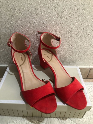 Voi Noi red velvet high heels used, size 40