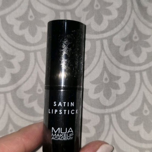Mua eye liner and satin lipstick Trophy new