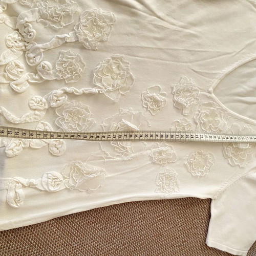 White Ivory Women's Knitted Top with 3D Floral Appliques, Like New, Size M