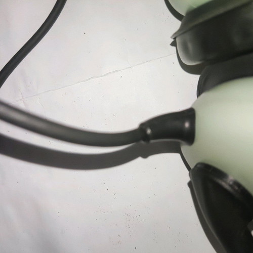 Vintage David Clark aviation headset like new with replacement gel pads