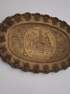 Handmade Copper Tray Giannina with Carved Traditional Design like new