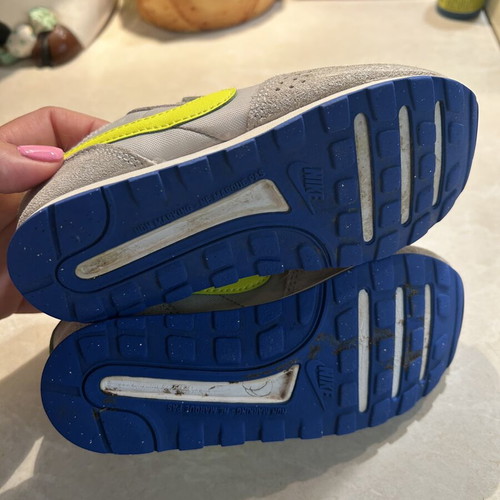 Nike children's athletic shoes size 27 used, gray with yellow details