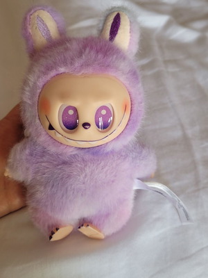 Λούτρινο παιχνίδι Labubu 3ης γενιάς PopMart The Monsters 17 εκ. σαν καινούργιο