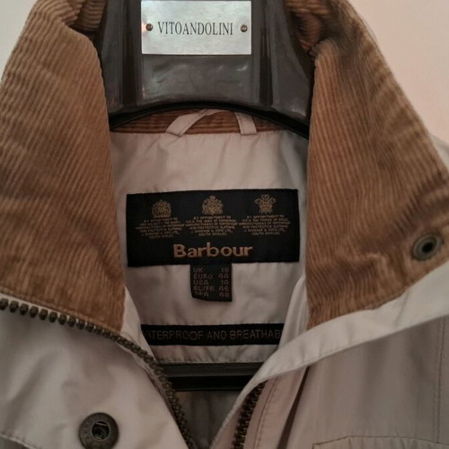 Barbour unisex beige jacket like new, sizes L-XL