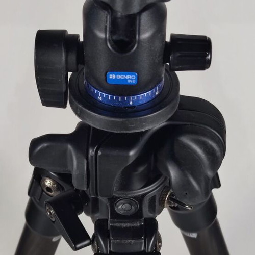 Benro C1980F Carbon tripod used with Benro INO head