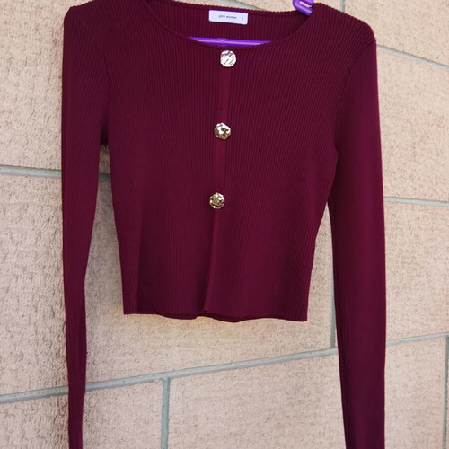 Pink Woman long-sleeve crop top, red, size S