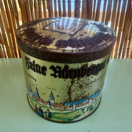 Vintage metal tin box Haeberlein-Metzger with Nuremberg city illustration