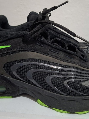 Nike Air Max Fire men's shoes size 44 like new, black and green
