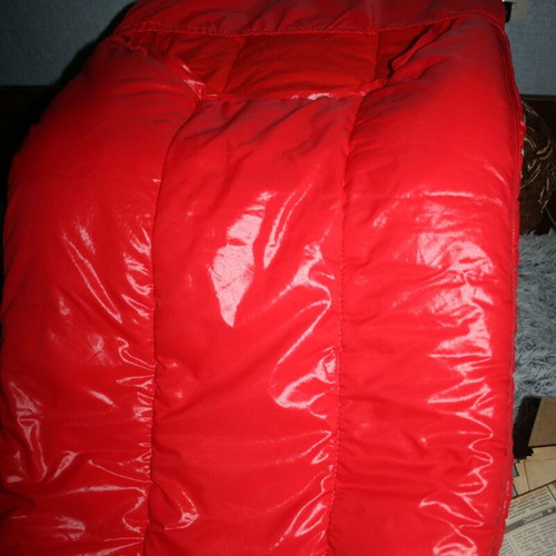Children's red waterproof thermal sleeping bag 90 cm like new