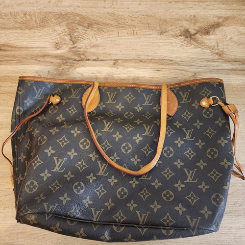 Louis Vuitton Neverfull MM crossbody bag in classic Monogram Canvas like new, brown and gold