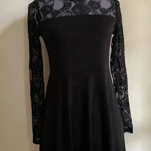 Vero Moda dress black with elastic lace, new, size S