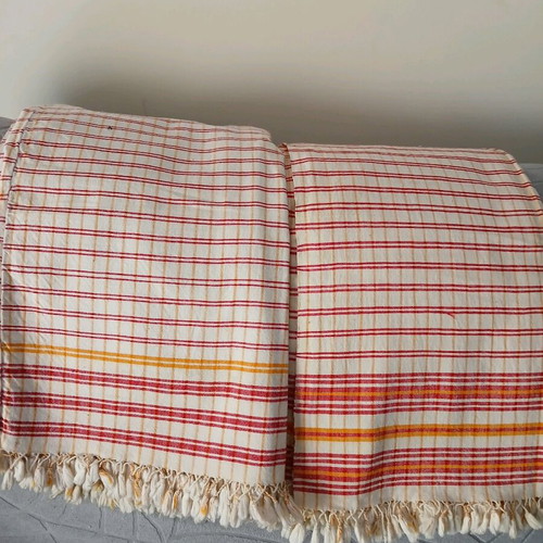 Woven table linens like new, two checkered, size 90×202