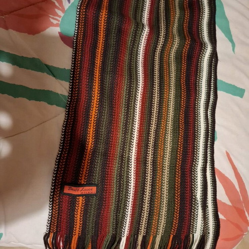 Berto Lucci knitted scarf like new