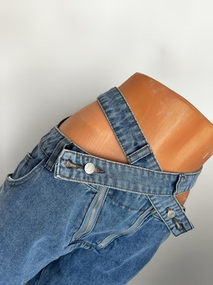 Trendy jeans size S with adjustable straps, extra length, wide leg, new