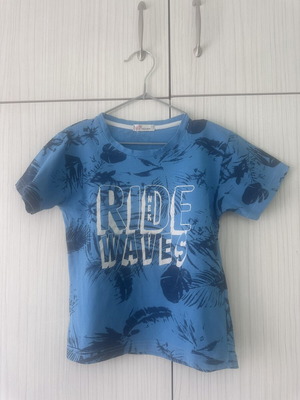 NEK Kids Wear Ride Waves T-shirt like new, size 5 (110cm)