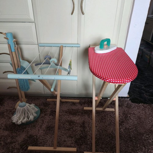 Children's drying rack, ironing board and cleaning items like new